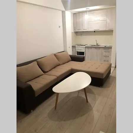Bright Modern - 5 Min From Center Apartment Skopje